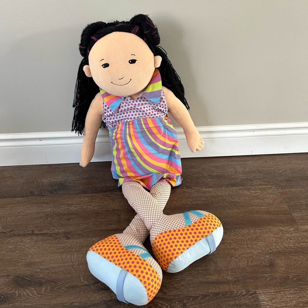 Jumbo sized Groovy Girl